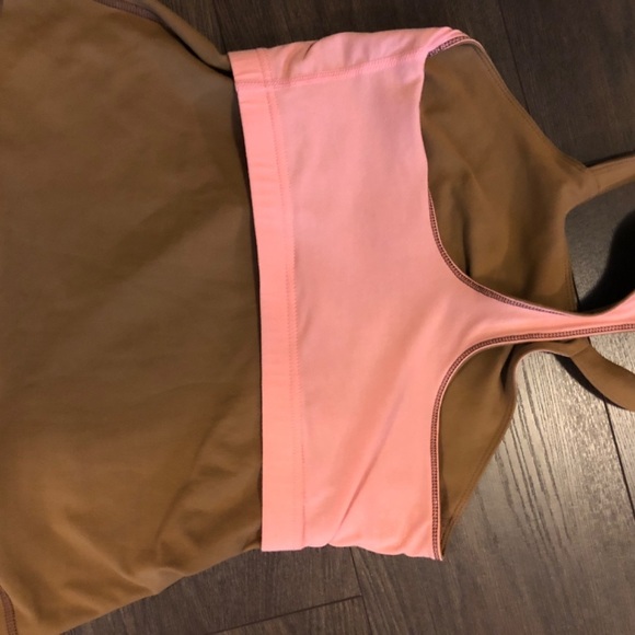 Lululemon keyhole halter tank in brown with pale pink lining - Picture 2 of 8